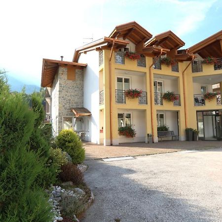 Hotel Garni Sottobosco Dimaro Eksteriør billede