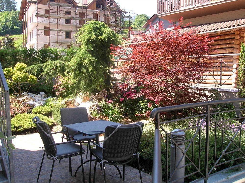 Hotel Garni Sottobosco Dimaro Eksteriør billede