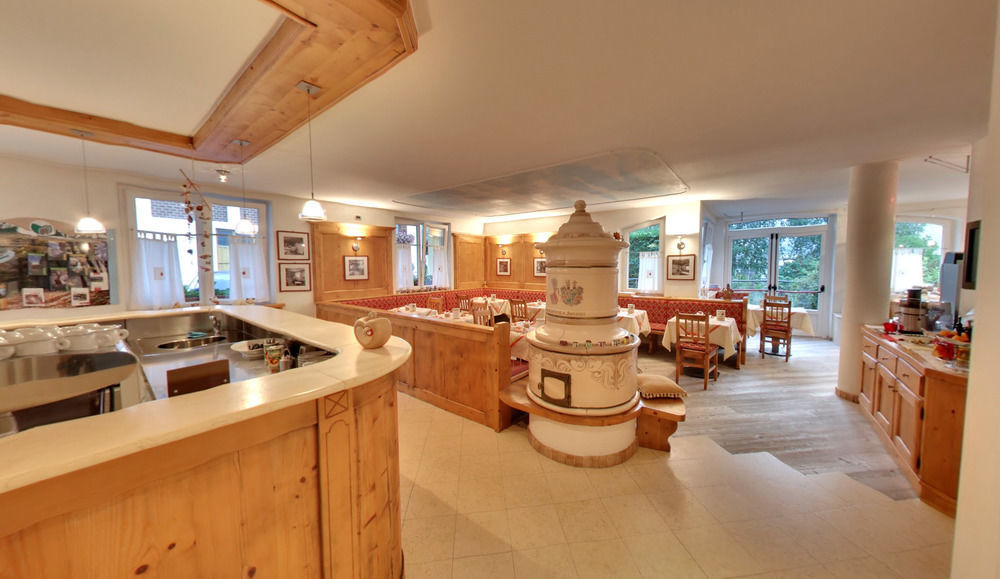 Hotel Garni Sottobosco Dimaro Eksteriør billede