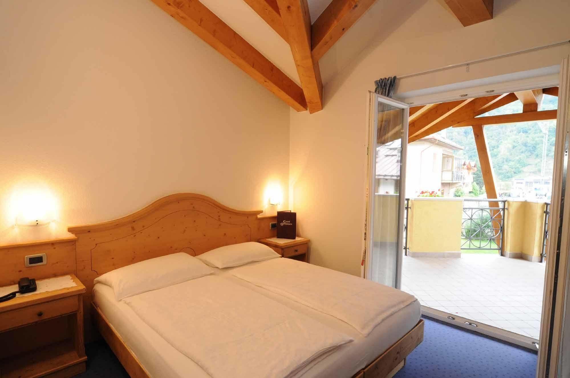 Hotel Garni Sottobosco Dimaro Eksteriør billede